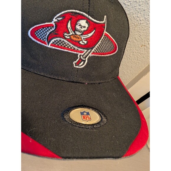 VINTAGE Tampa Bay Buccaneers Hat Cap Strap Back Black Football 90s Proline - Picture 6 of 10